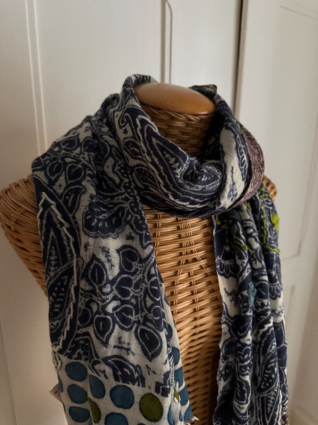 Foulards, Tücher & Schals: ALTEA - Schurwolle Schal bunt gemustert – Gebraucht aus Zürich von Diazaio 1