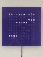 Qlocktwo Frontcover Frozen Blackberry für Classic/Earth 45
