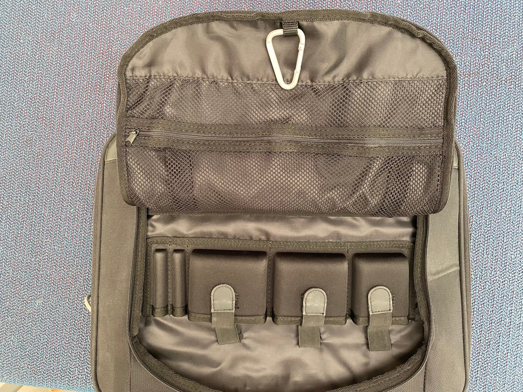 Dell Borse: Sehr robuste Dell Notebook-Tasche - ca. 46x38x15cm – Usato da Langwiesen venduto da Restposten-24 2