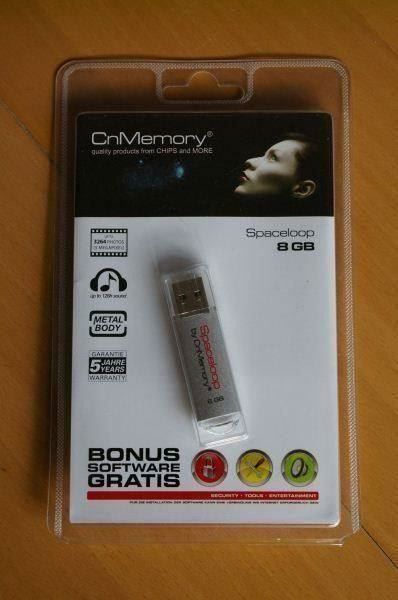 Chiavette USB: CN Memory Stick Spaceloop  8 GB – Nuovo e nell'imballaggio originale da Niederurnen venduto da mowgli_1963