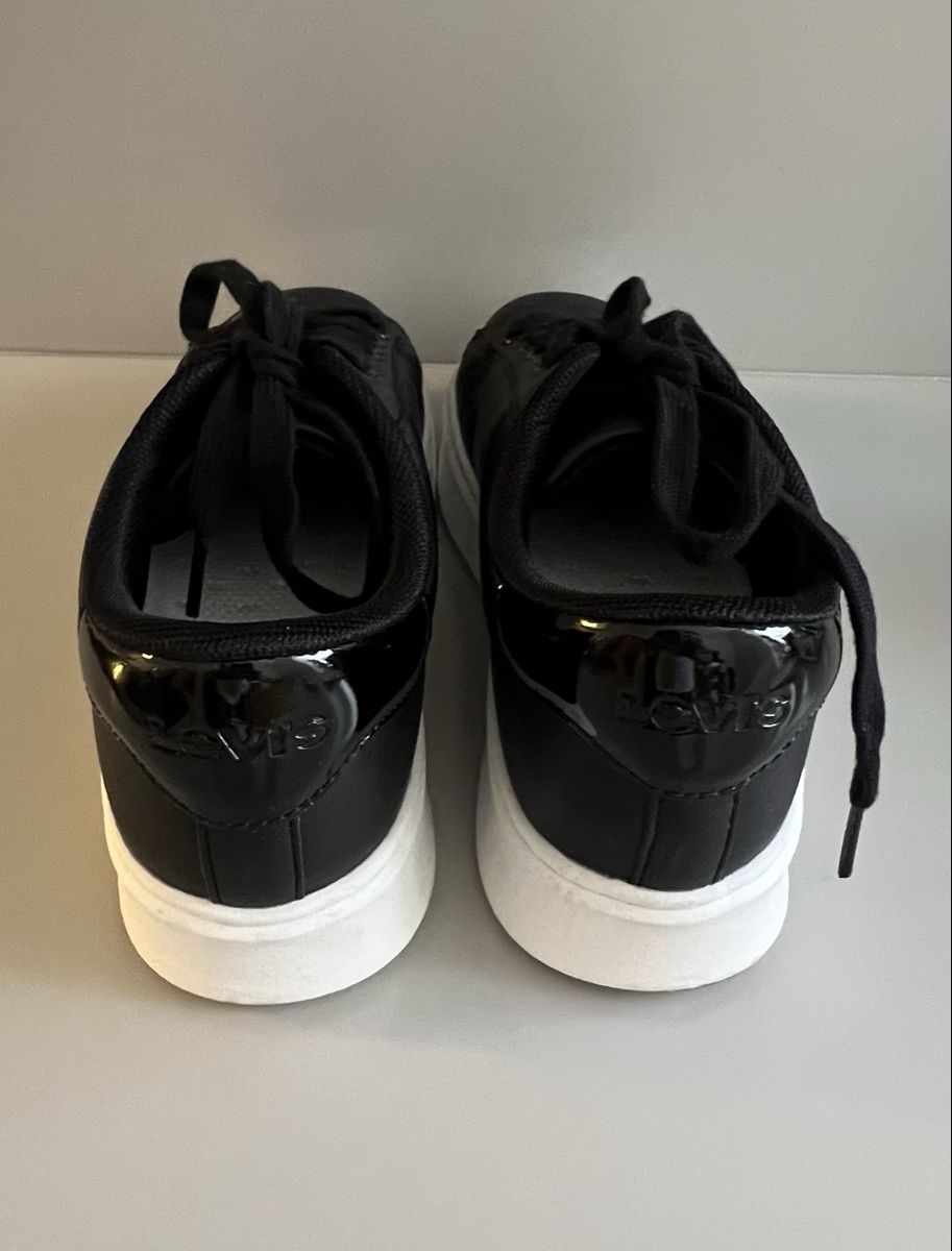 Chaussures hommes: Levi's Sneaker  Grösse 36 – D'occasion à chur par Ika11 4