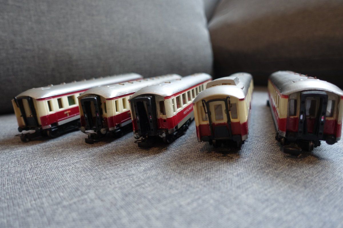 Kleinbahn Modellini di ferrovie: KLEINBAHN Schnellzugwagen Kombination, HO – Usato da Wallbach venduto da Sarrows 6