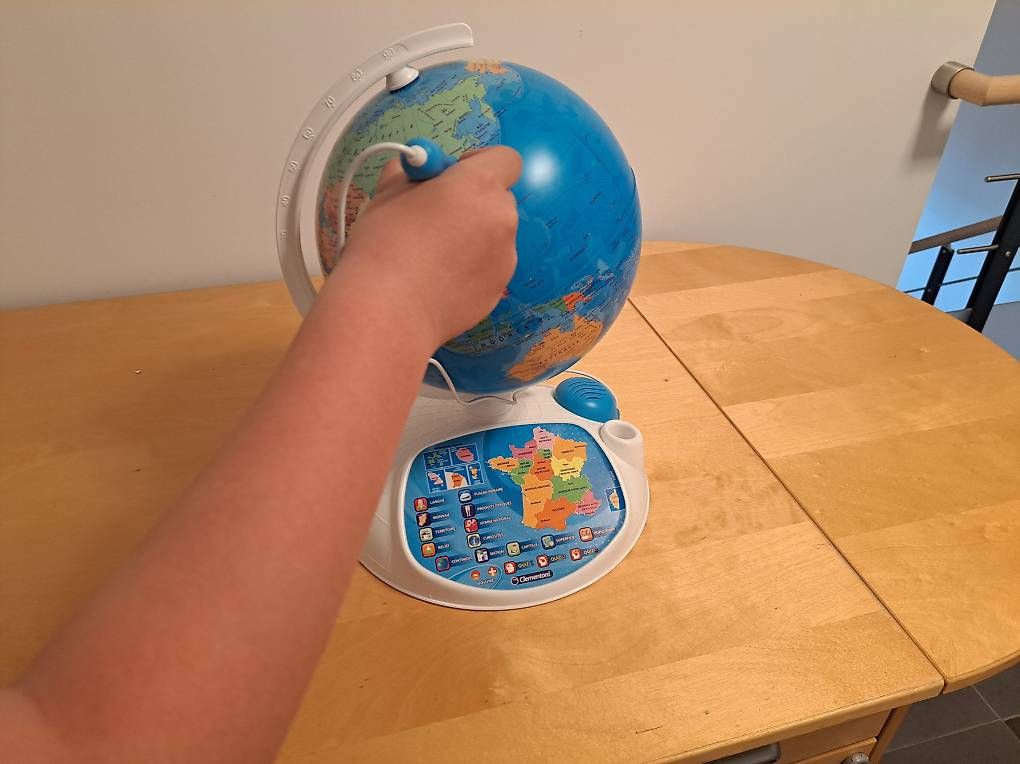 Sonstige Dekorationen & Accessoires: Globe interactif - Etat neuf – Gebraucht aus Plan-les-Ouates von ronnie75 1