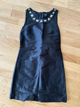 Elegantes Kleid Oasis Gr.34  aus Seide wie neu