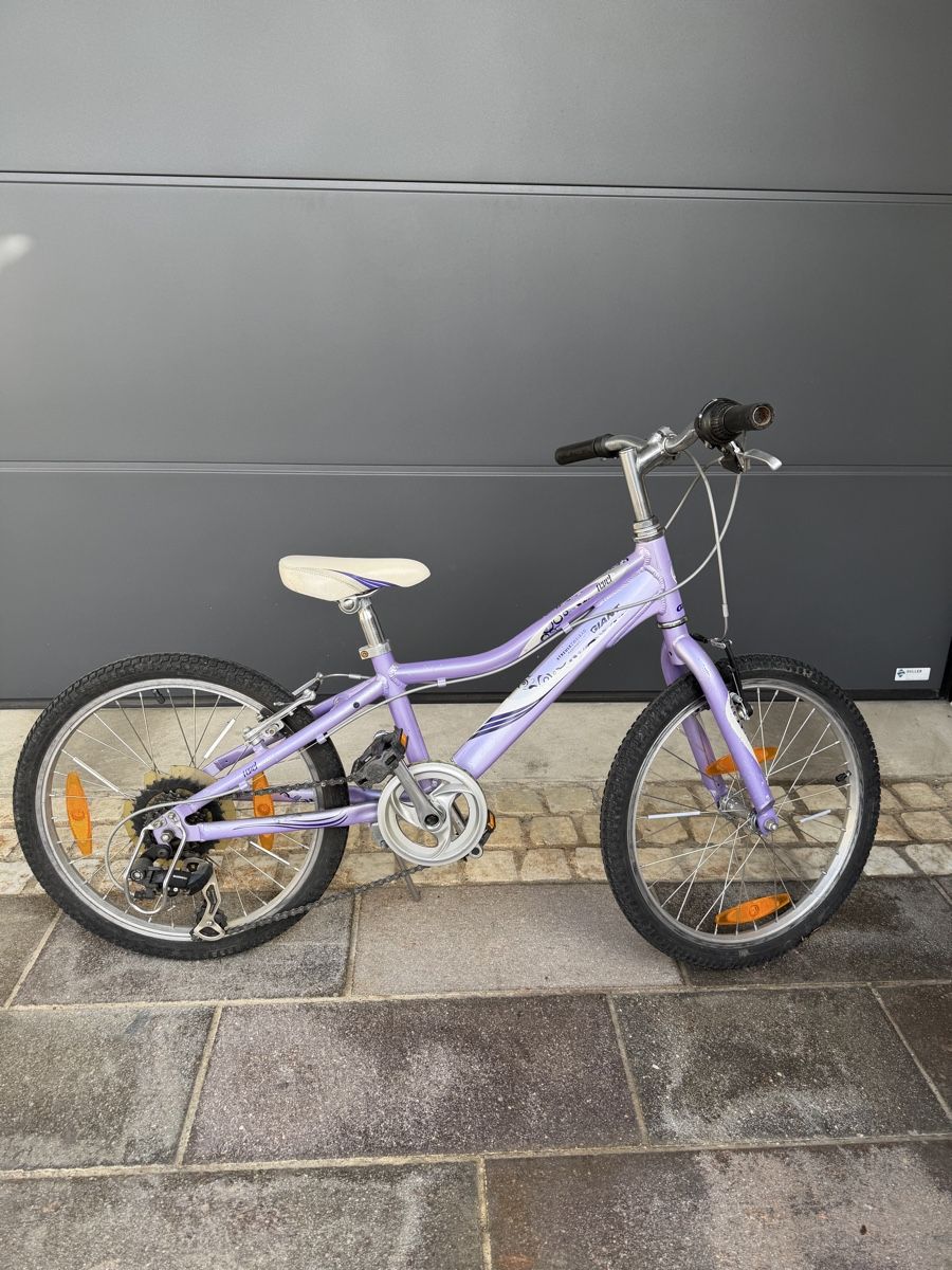 Giant Biciclette: Lilafarbenes Giant Kinderfahrrad – Usato da Bülach venduto da FrauLore