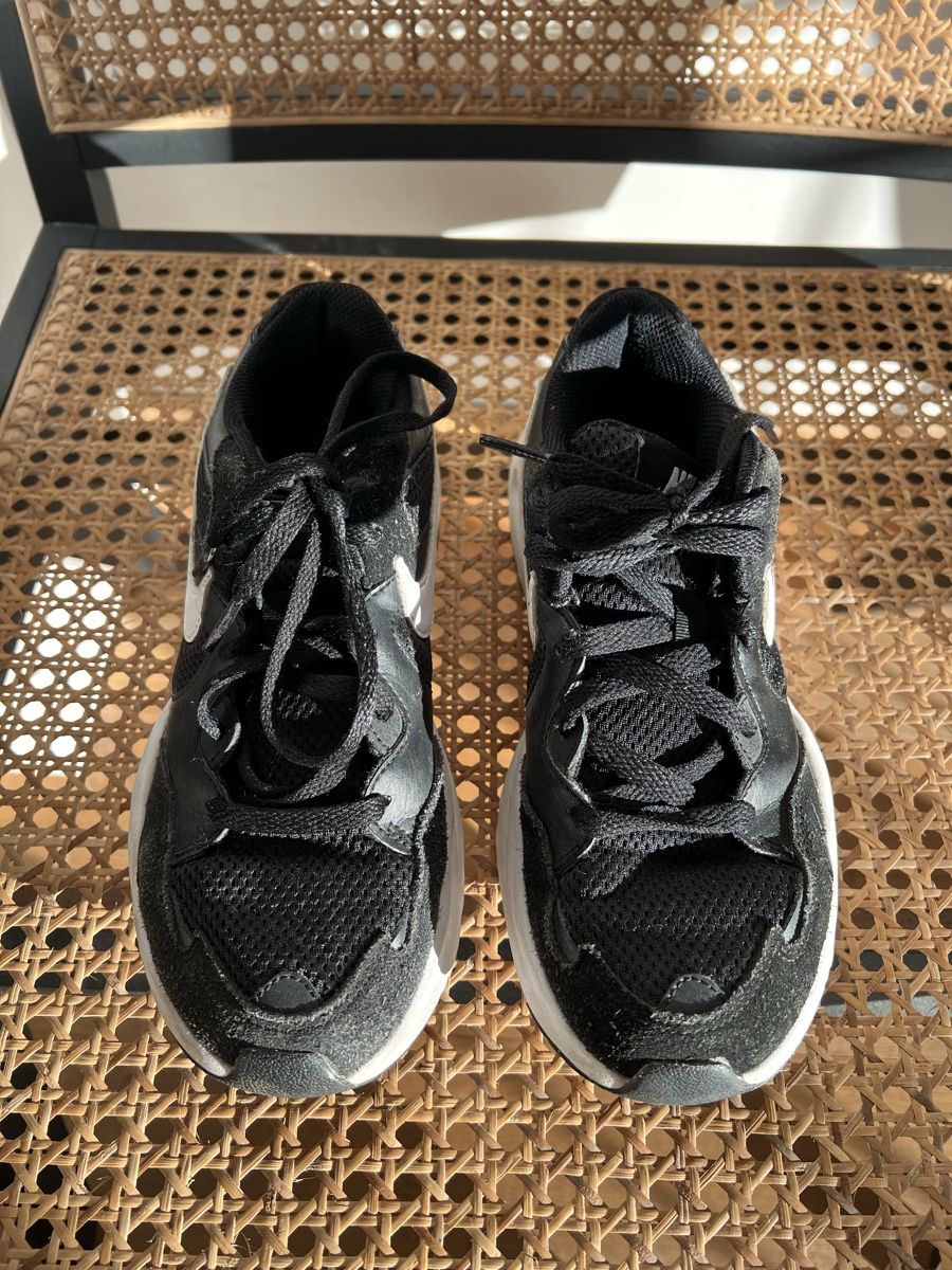 Nike Scarpe da donna: Nike Sneakers 37.5 – Usato da Rüschlikon venduto da laras_closet 1