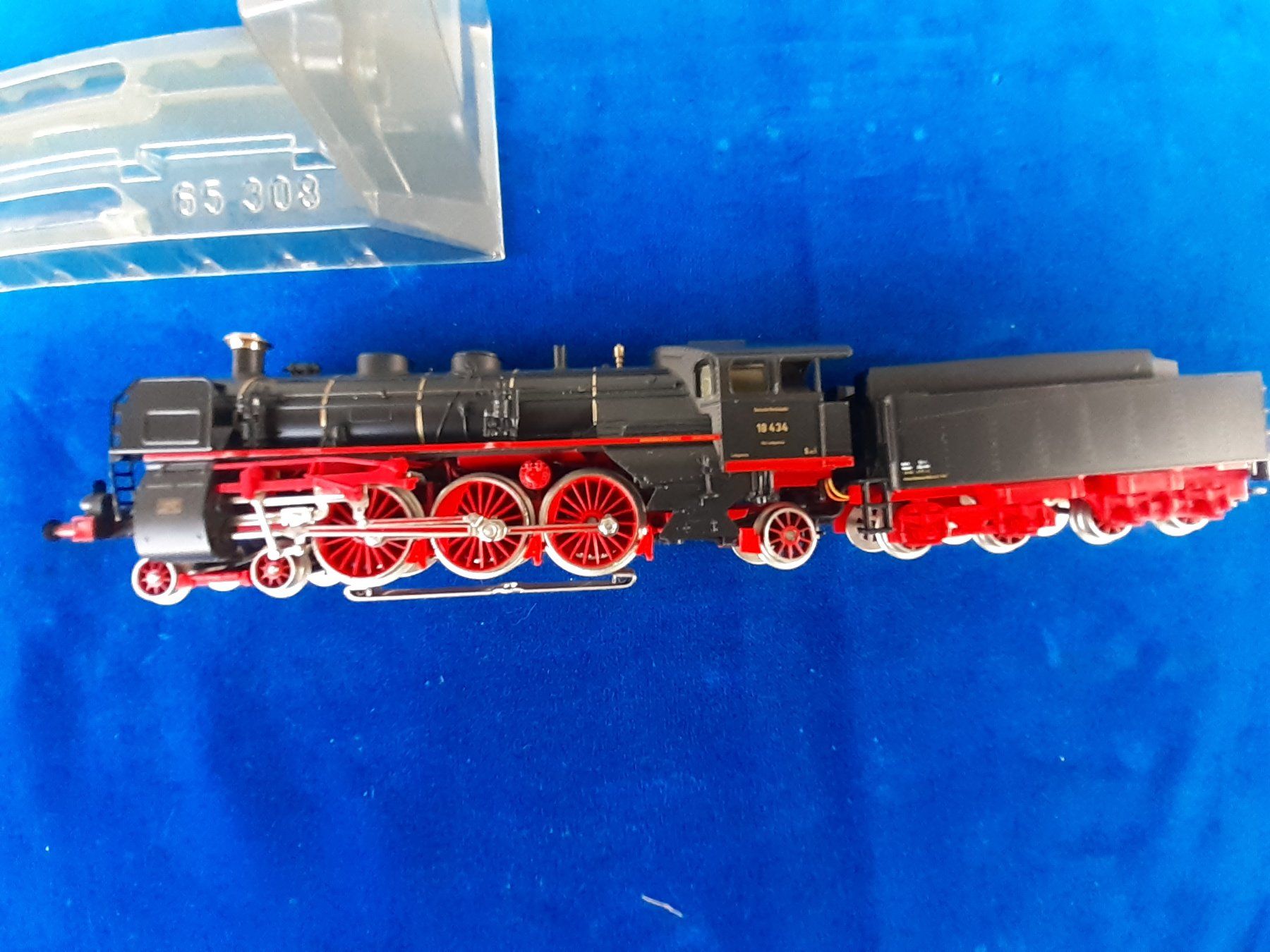 Märklin Modellini di ferrovie: Märklin 3518 BR Rheingoldlok H0 – Nuovo (secondo la descrizione) da Arbedo venduto da aladino666 1