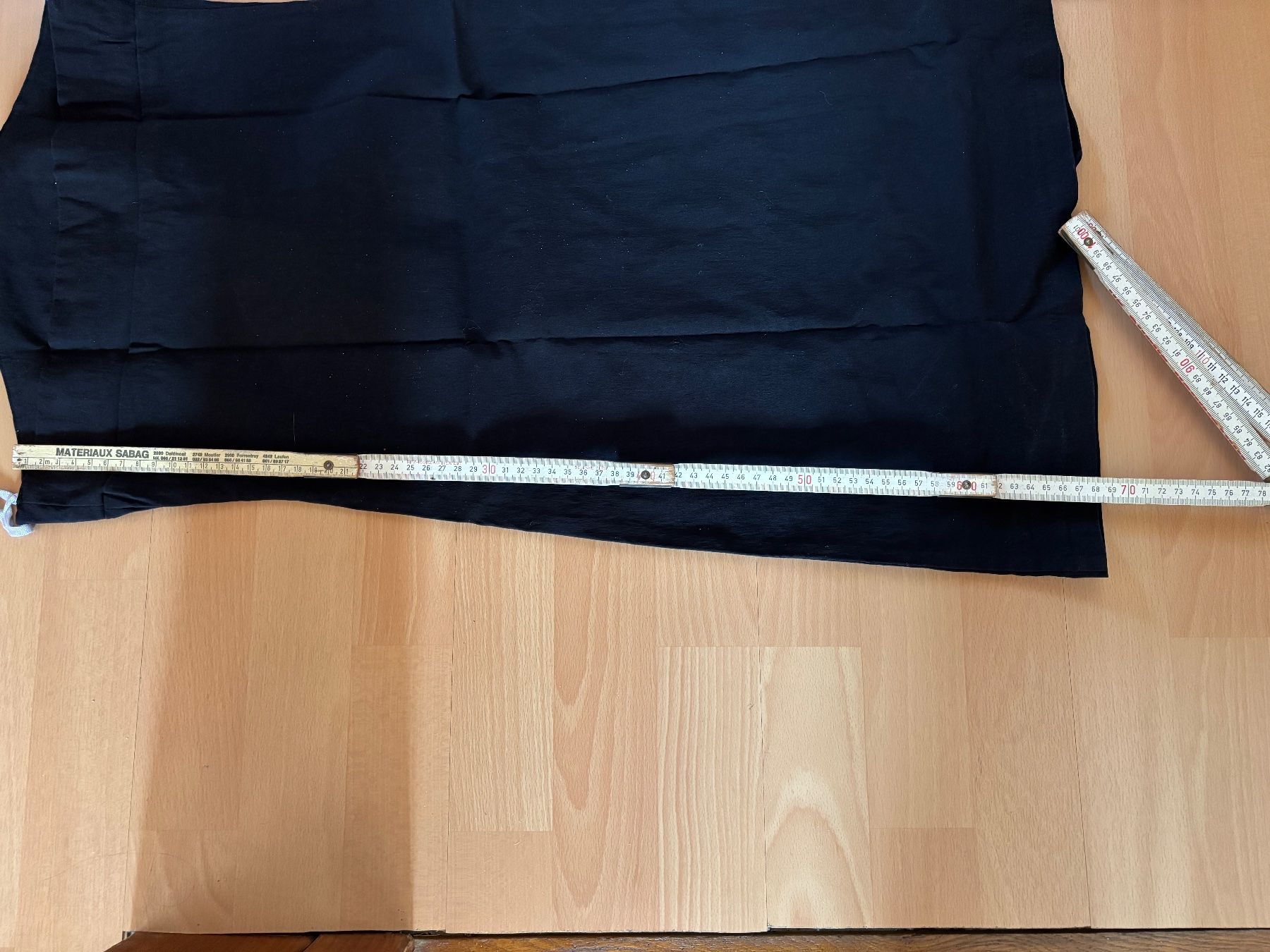 Robes: Robe noire taille 36 – D'occasion à Courcelon par odi_9mjv 2