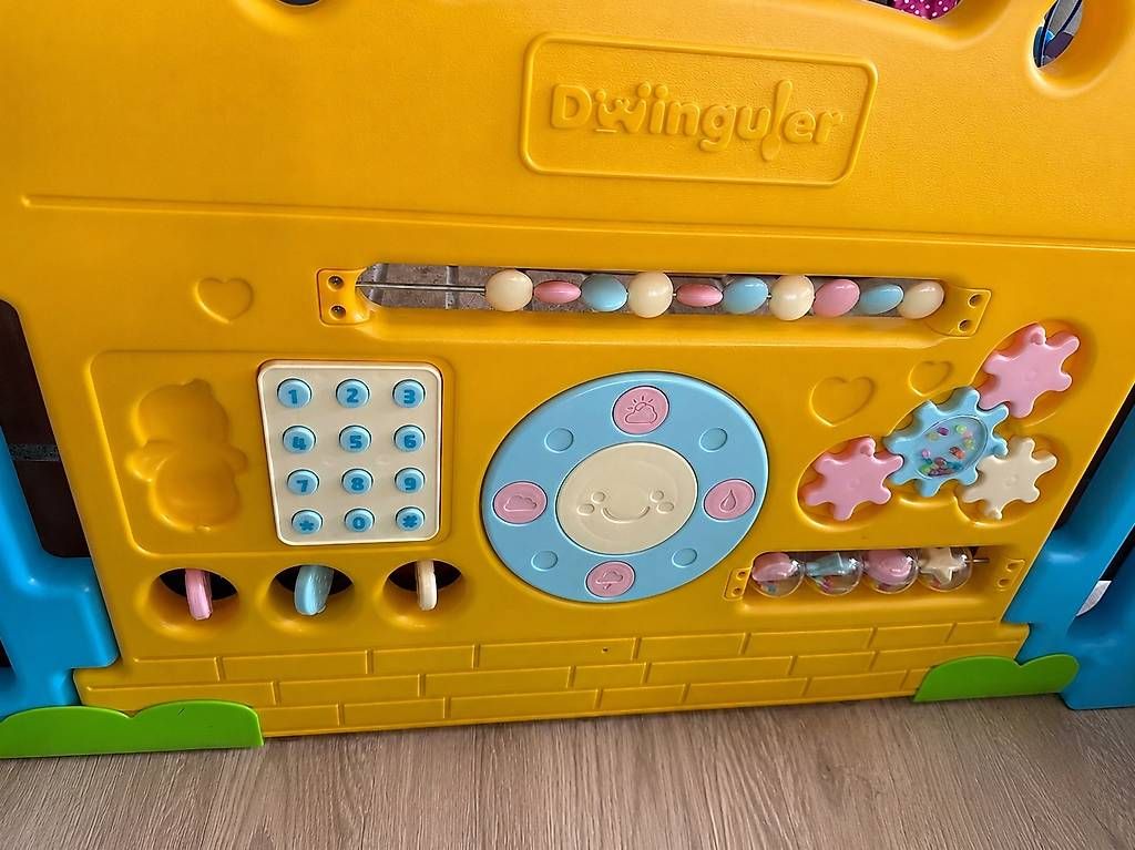 Box & Barriere di sicurezza: Dwinguler Castle Laufgitter / Spielschloss – Usato da Rüfenach AG venduto da Trompetra 1