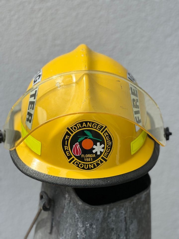 Pompieri: FW Helm Fire County Florida 1981- Sammlerstück – Usato da Oberaach venduto da Maidup