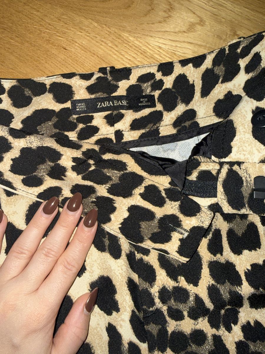 Zara Pantaloni: Zara Leoprint Shorts – Nuovo (secondo la descrizione) da Zürich venduto da Koller.S 1