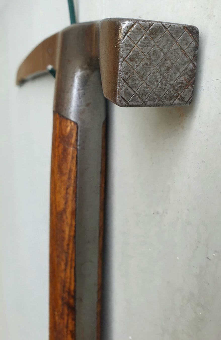 Attrezzatura da arrampicata: Stubai Eispickel Piolet Ice Axe Eishammer Nord Wall Hammers – Usato da Tüscherz-Alfermée venduto da Newpad 5