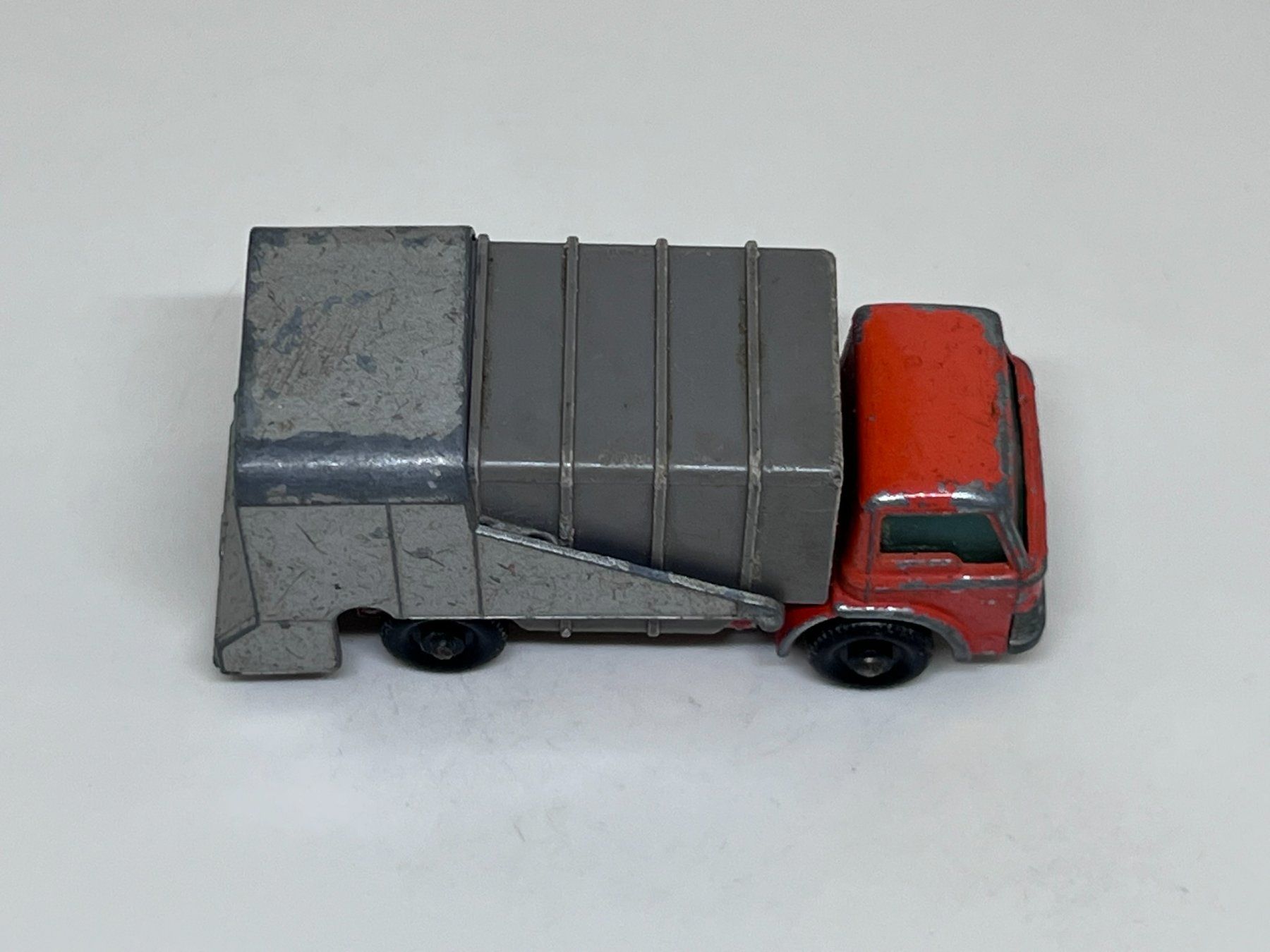 Matchbox Modellautos: Matchbox Refuse Truck #22 – Gebraucht aus Wildegg von LaaBoutique 1