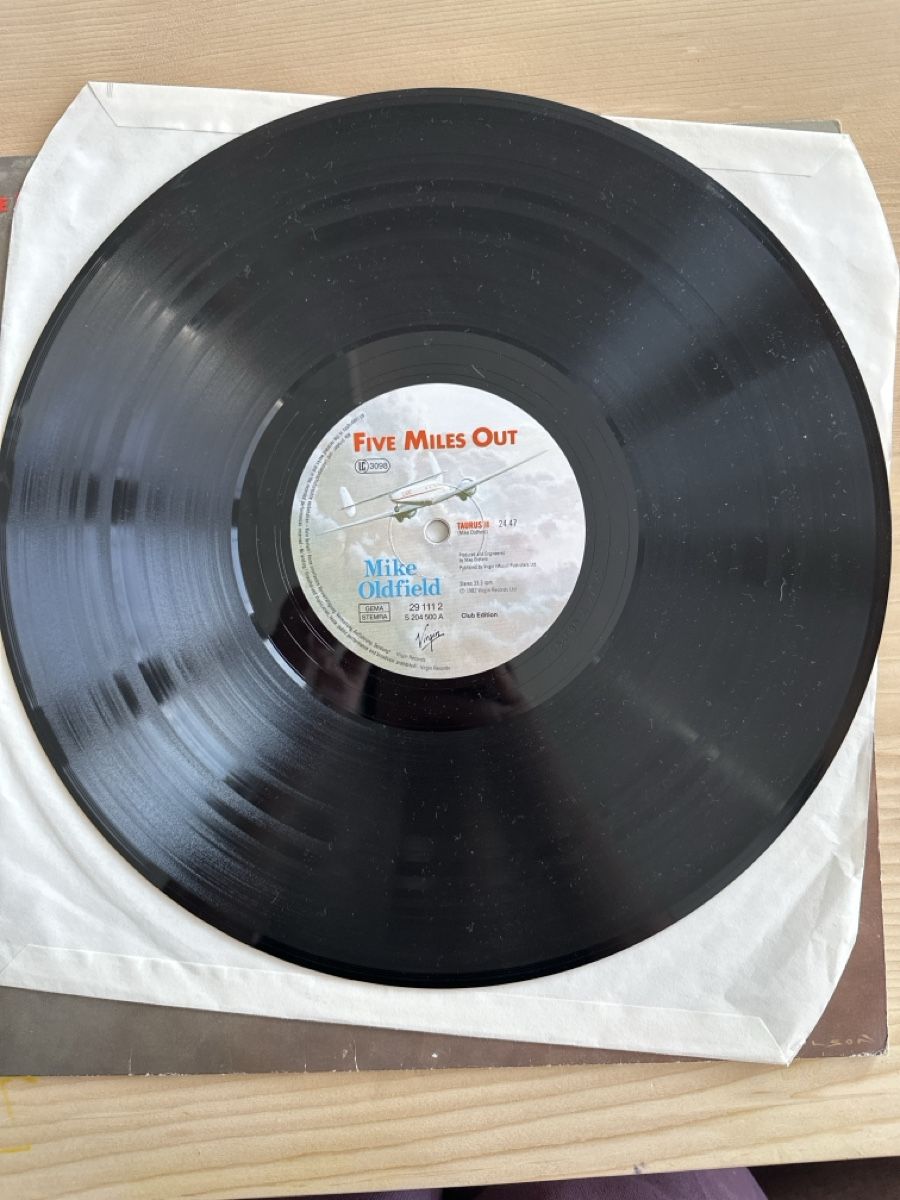Dischi in vinile: Mike Oldfield - Five Miles Out – Usato da Sumvitg venduto da MadamePottine 2