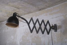 VINTAGE INDUSTRIAL SCHERENWANDLAMPE BELMAG BAUHAUS 1930/40
