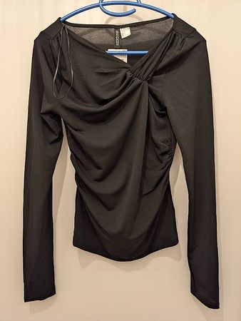 Top élégant noir avec détail torsadé - H&M - Taille M