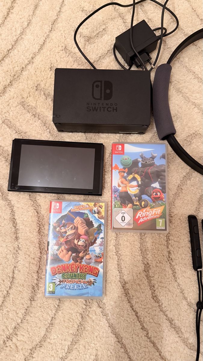 Nintendo Consoles: Nintendo Switch Konsole mit Ring Fit Adventure & Games – D'occasion à Oberhofen AG par ann_rky2 1