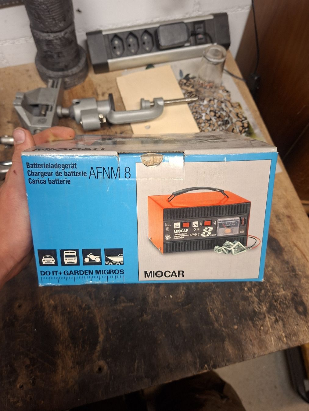 Batterie-Ladegeräte: Neues Miocar 12V Ladegerät – Neu und originalverpackt aus Steinen von yva_m2tk 1
