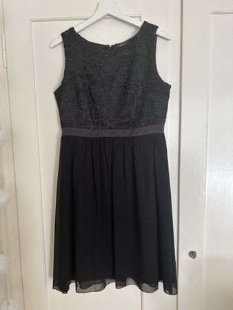 Jake*s Kleid, Grösse 38, Schwarz, Spitze - Festlich!