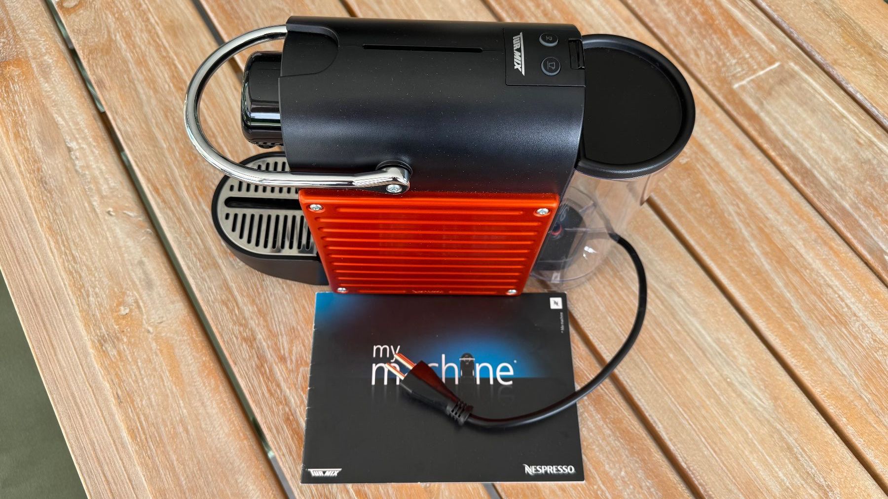 Turmix Macchine per caffè & Macchine per espresso: Turmix Nespresso Pixie rot (aber eher orange) – Usato da Kyburg-Buchegg venduto da ChuckCanuck 4