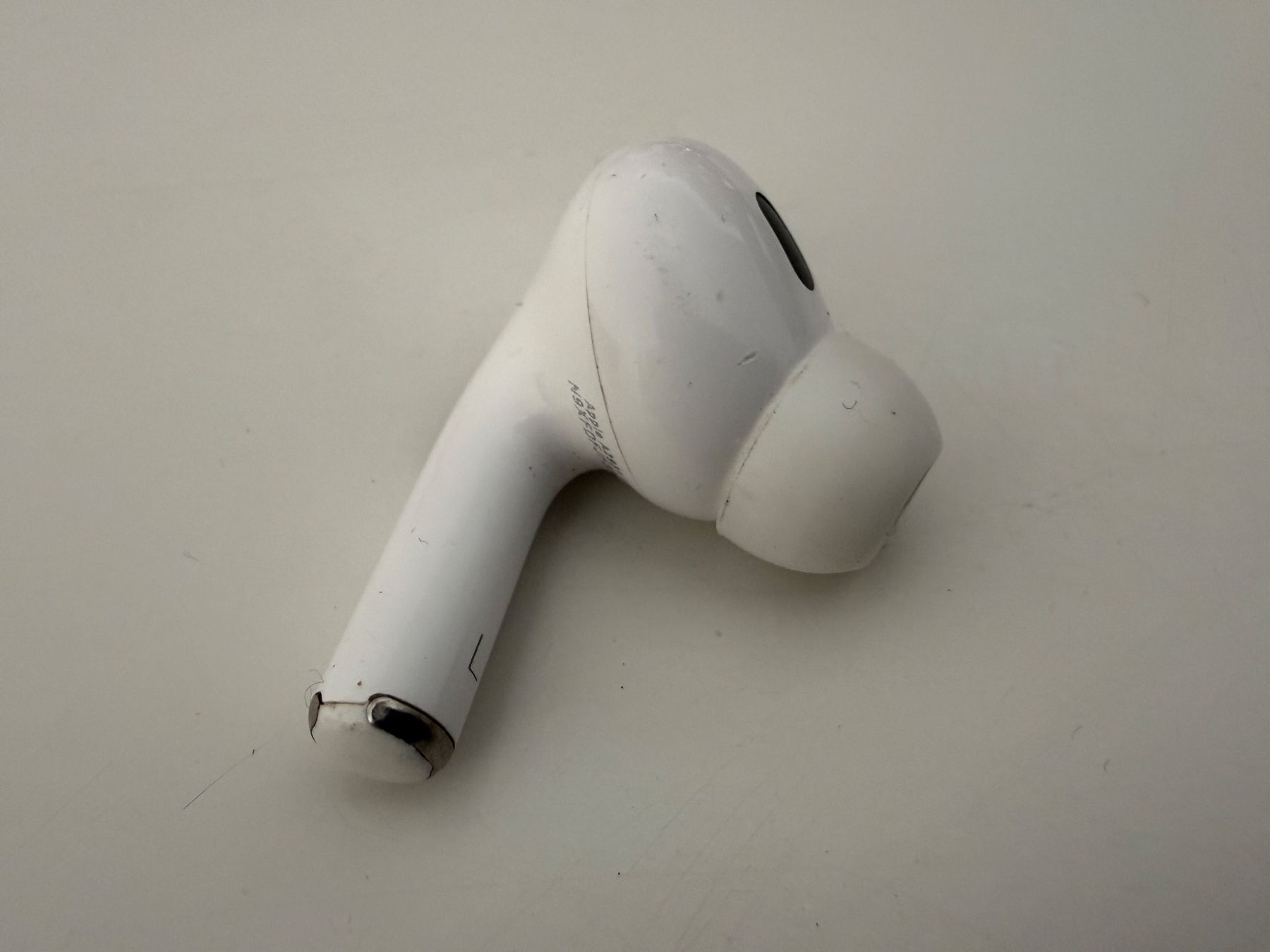 Apple Cuffie: Apple AirPods Pro 2 linker Ohrhoerer – Usato da Zürich venduto da Domiloch11 1
