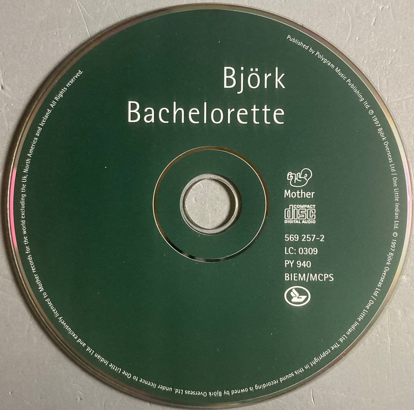 CD: BJÖRK - BACHELORETTE – Usato da Poliez-Pittet venduto da Newtown-Records 1