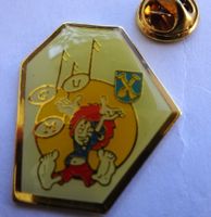 Pin  U G M  Fahnen Wappen Junge