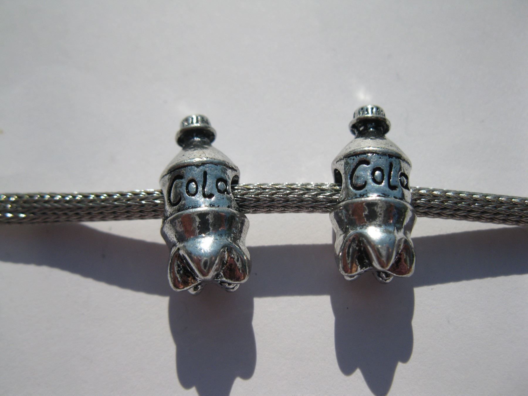 Perle (finte): 2 Metallperlen, Grosslochperlen, Beads Cola Flasche – Nuovo e nell'imballaggio originale da St. Margarethen TG venduto da LuanaKa 2