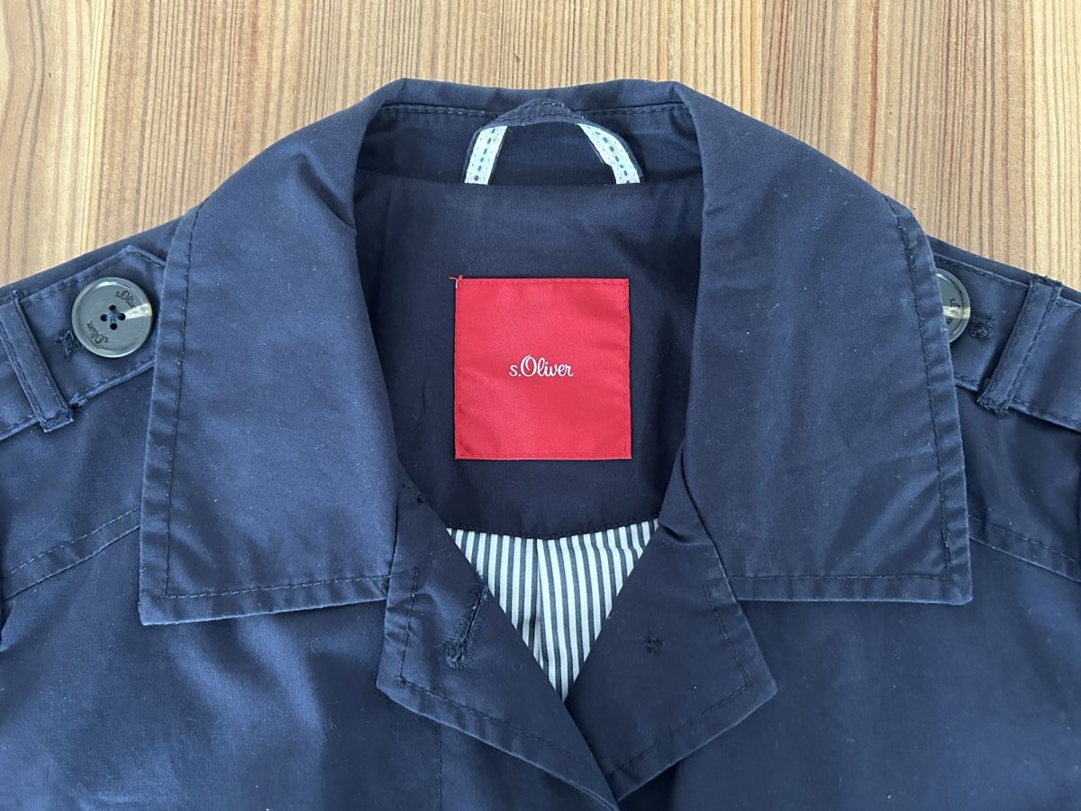 S.Oliver Cappotti: Trenchcoat S.Oliver dunkelblau – Usato da Küssnacht am Rigi venduto da bar_w9yj 3