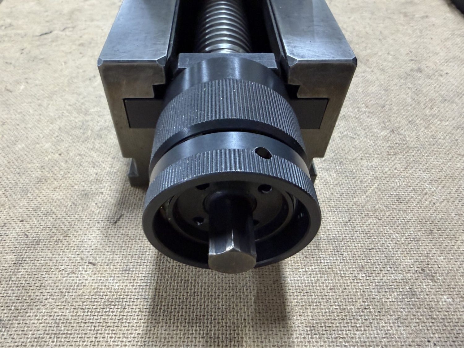 Attrezzi per industria metallurgica: Schraubstock Gressel Gripos 100 – Usato da Zuchwil venduto da dragosmd-maschinen 5