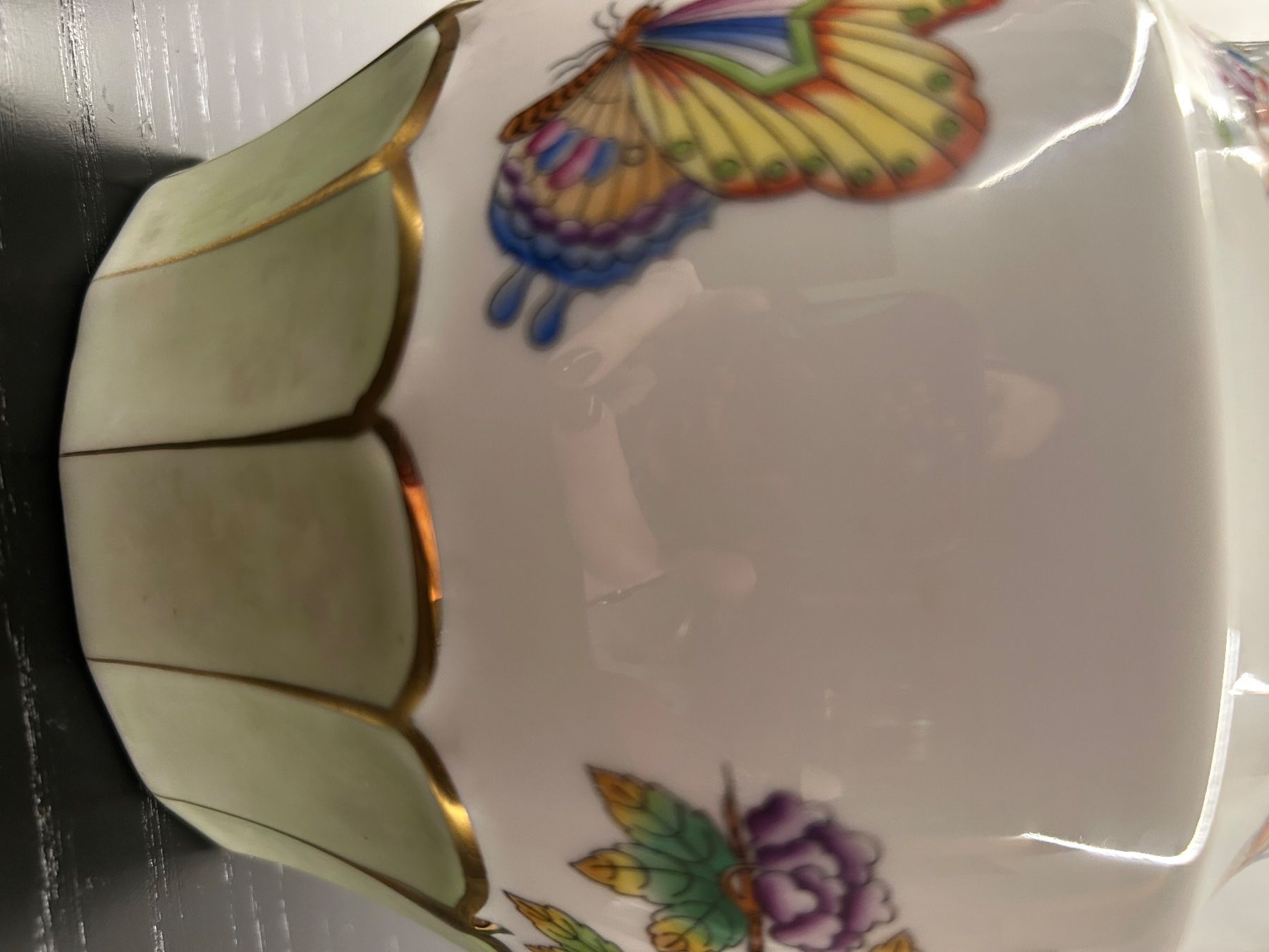 Herend Vasi & Recipienti: Sehr seltene Herend Victoria Vase – Nuovo (secondo la descrizione) da Hofstetten SO venduto da Treasurefinds 2