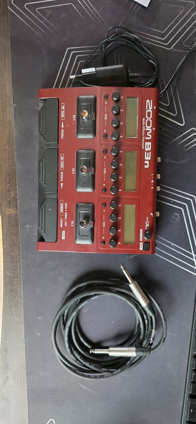 Zoom Strumenti musicali: ZOOM B3n Bass Multi Effects Bass  – Usato da Zofingen venduto da Scheidi1977 4