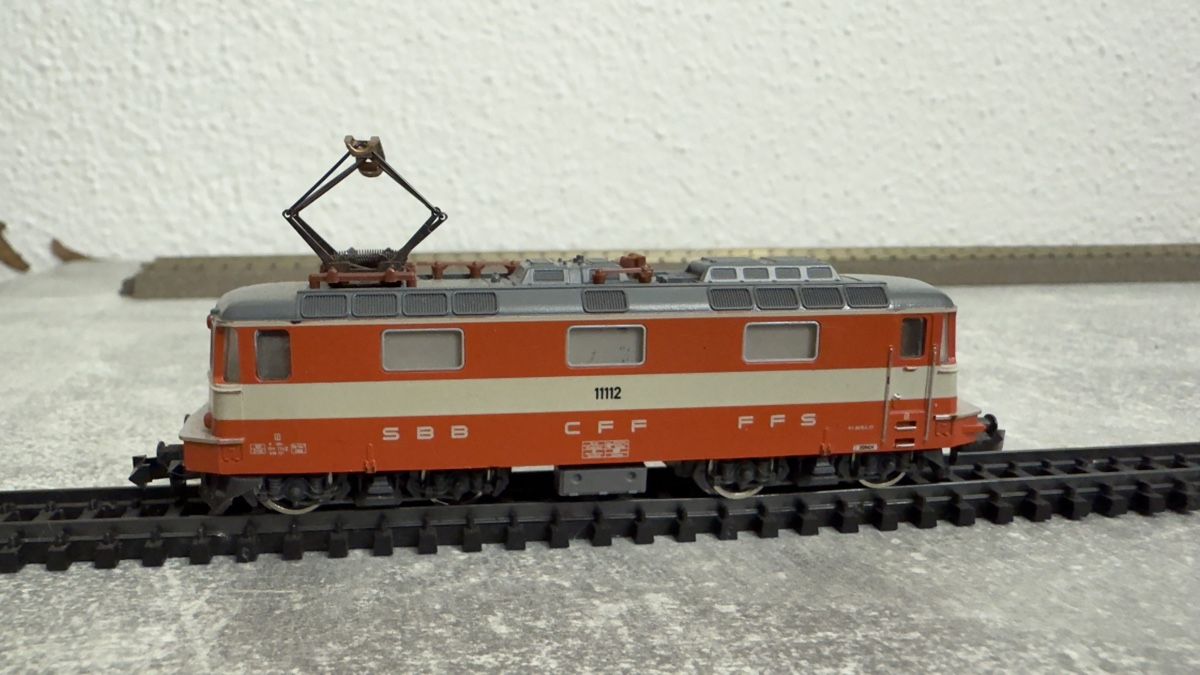 Trix Modellini di ferrovie: Minitrix Re 4/4 Swiss Express Spur N – Usato da Schlieren venduto da rat_lq6b 1