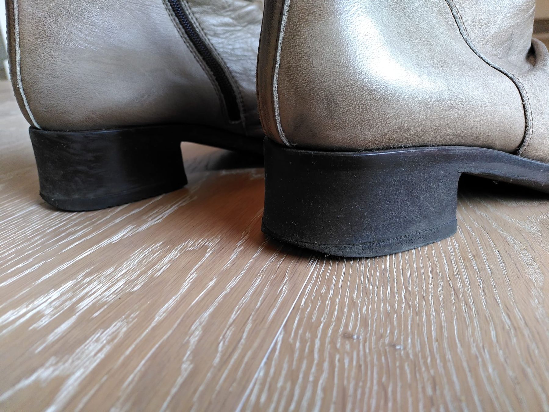 Damenschuhe: Graue Leder Stiefeletten Grösse 39 – Gebraucht aus Lugano von fab_h5r2 5