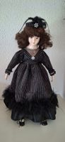 Künstlerpuppe, elegantes, schwarzes Kleid, ca. 48 cm