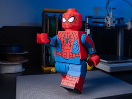 XXL Spider-Man „Brand New Day“ Figur – ca. 30 cm hoch