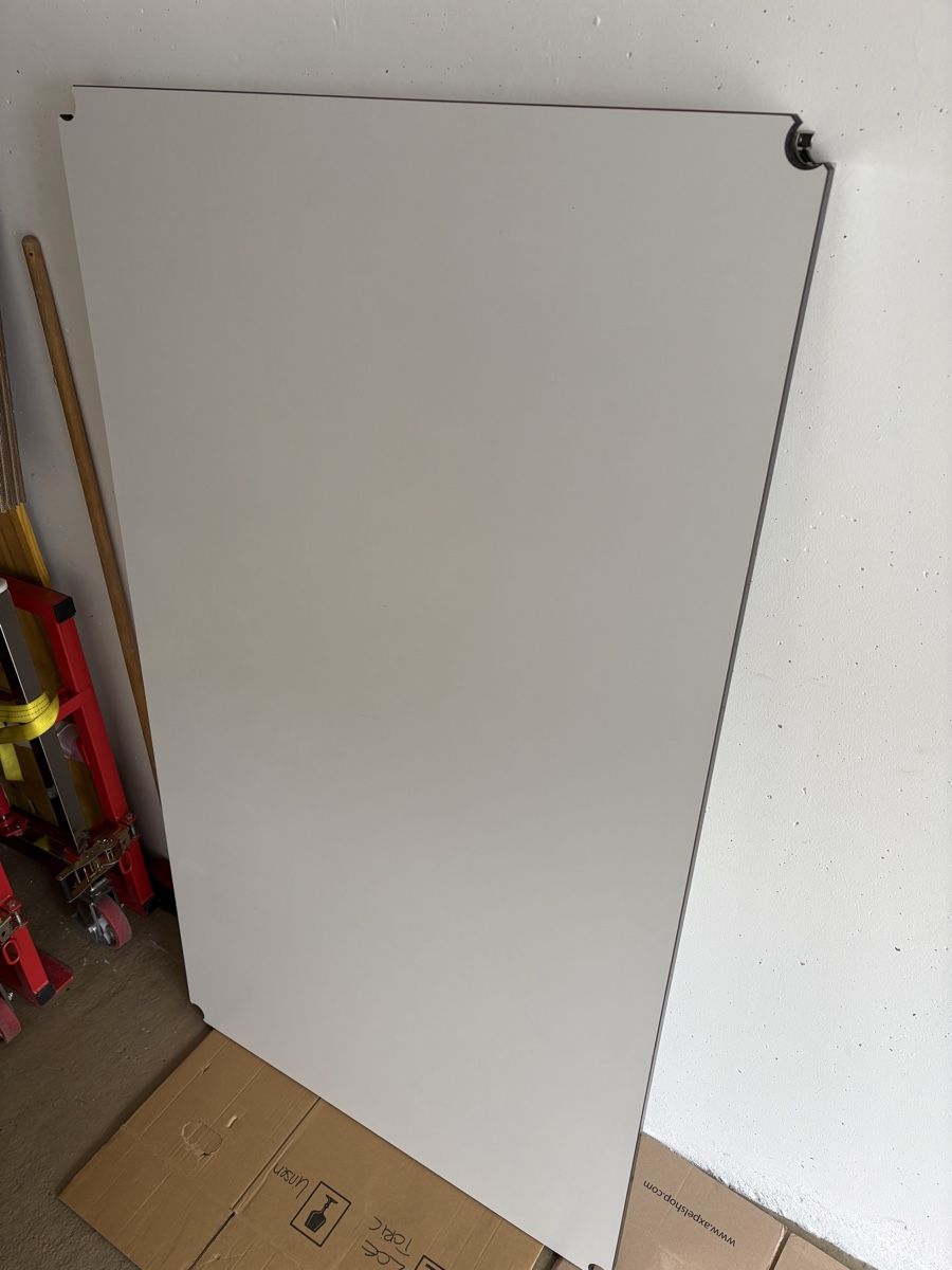 USM Schreibtische: USM Tisch 100cm x 175cm – Gebraucht aus Reinach von Kimbonik