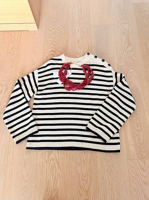 Pulls & Sweat-shirts: Wunderschöner Oversize-Pullover ARKET, Superbe Pull – Neuf avec emballage d'origine à Mont-sur-Lausanne par jojoaja 2