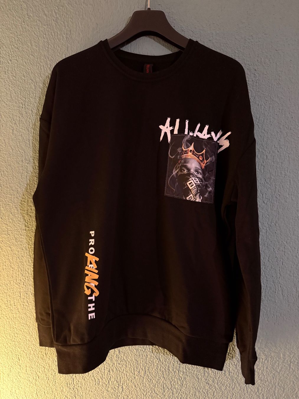 Maglioni & Felpe: Sweatshirt- Pullover mit coolem Print – Nuovo (secondo la descrizione) da Wilen b. Wollerau venduto da collection03