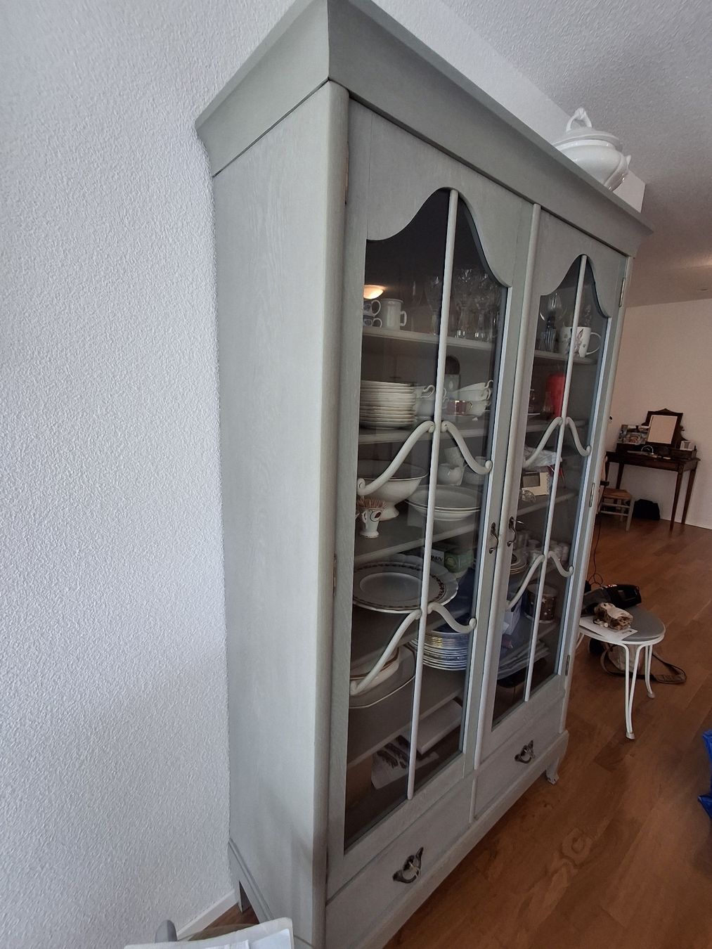 Armadi: Vitrinen Schrank Landhausstil  – Usato da Bäriswil BE venduto da vonys 2