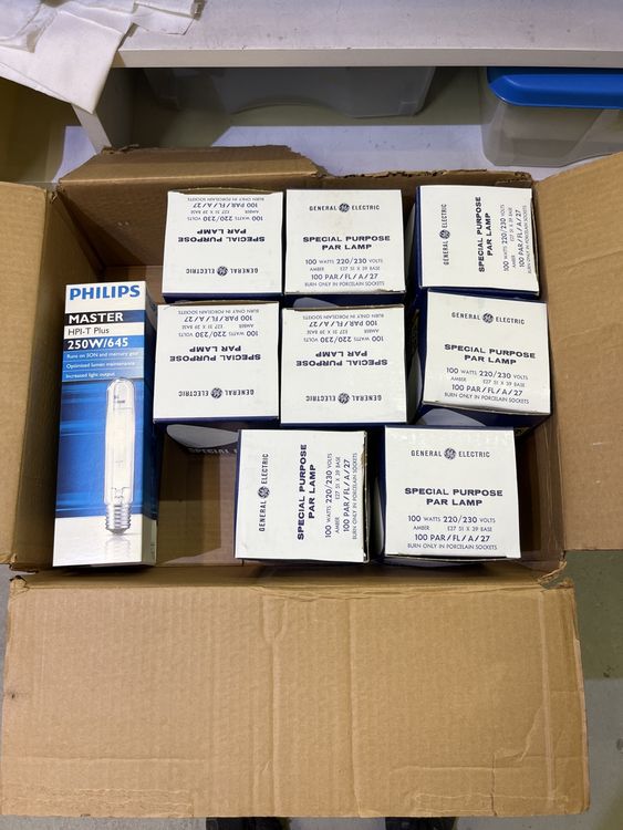 Lampes: Diverse Leuchtmittel-Sammlung: Philips, Osram, Sylvania! 54 – Neuf avec emballage d'origine à Menzingen par cyso 8