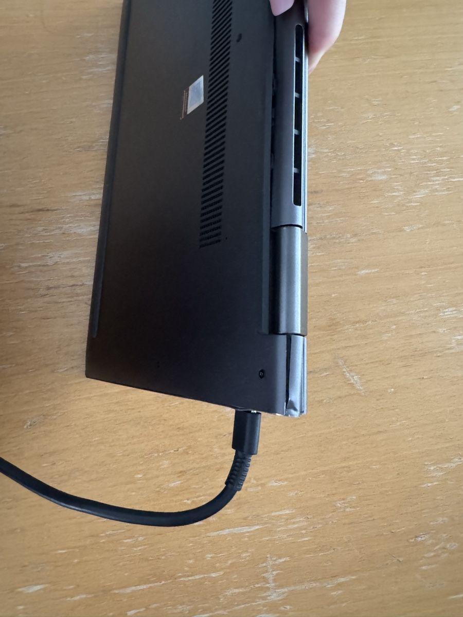 Lenovo Notebook: Lenovo Yoga C740-14IML  – Usato da Rüegsauschachen venduto da nai_2jfm 4