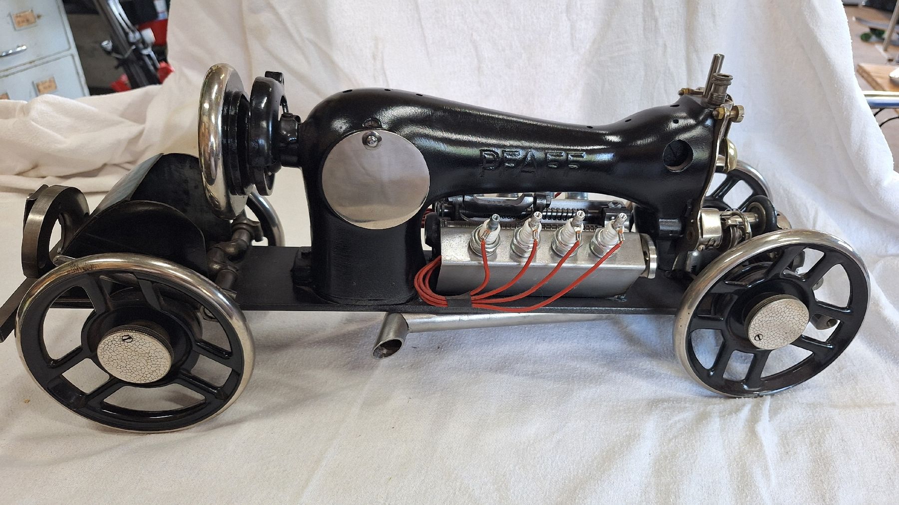 Machines à coudre: Pfaff Nähmaschinen Auto – D'occasion à Hütten par 7375