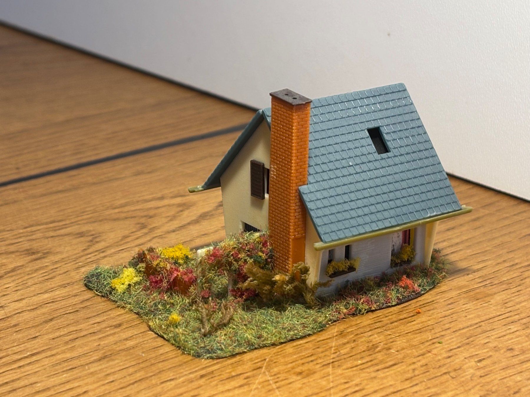 Modellini di ferrovie: L1911: Einfamilienhaus (Spur N) – Usato da Birsfelden venduto da Birs_25 1