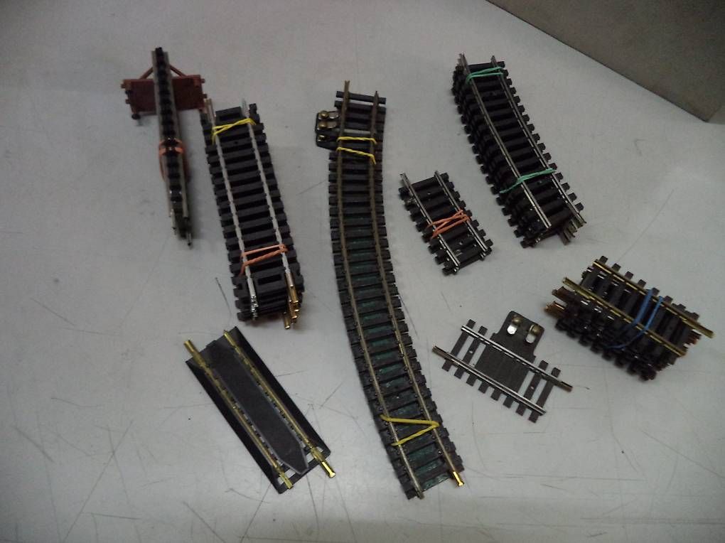 Lima Modellini di ferrovie: LIMA Gleise mit Weichen Elektro – Nuovo (secondo la descrizione) da Rieden AG venduto da Wirth03 8