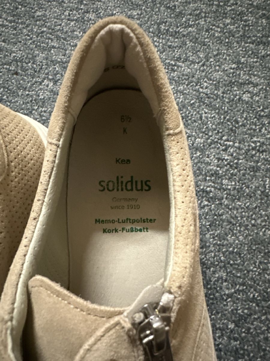 Damenschuhe: Damen Sneaker beige Gr 6.5 – Neu und originalverpackt aus Baltschieder von YmroBe 2