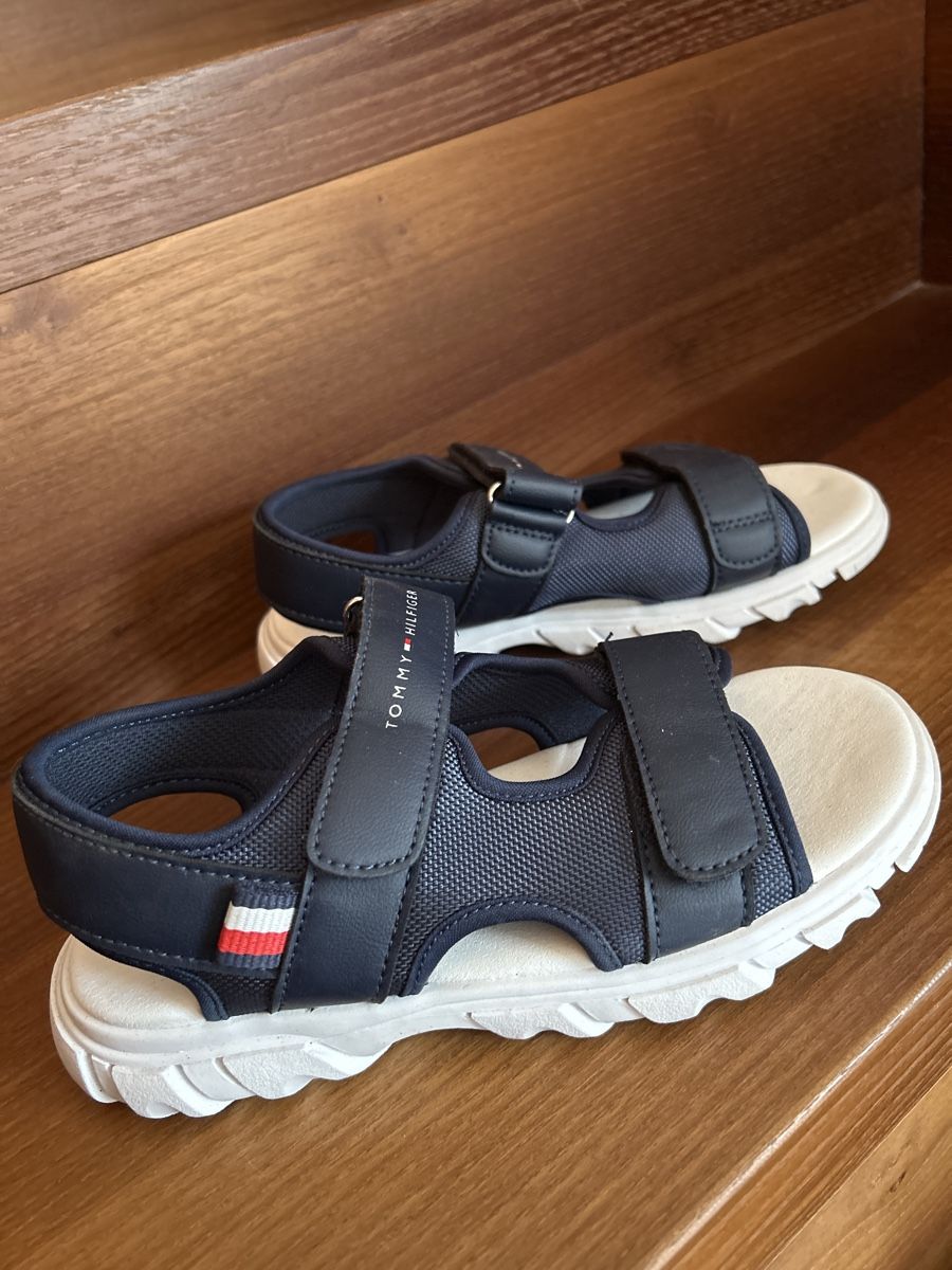 Tommy Hilfiger Scarpe per ragazzi: Hilfiger Sandaletten 33 – Nuovo (secondo la descrizione) da Maloja venduto da liv_5gzx