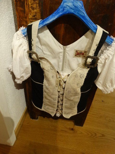 Camicette: Trachtenmieder Gr: 42 (Bluse) – Usato da Hüntwangen venduto da Gandall 1