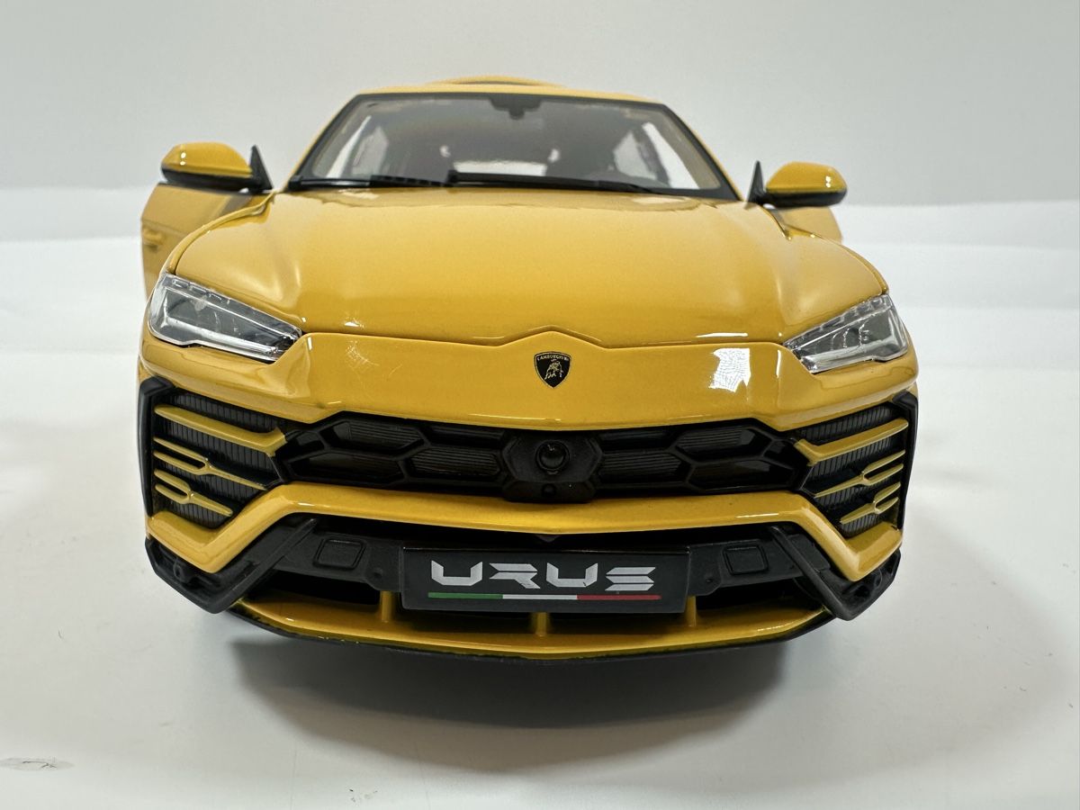 Bburago Modellini d'auto: Lamborghini Urus 1:18, gelb, BBURAGO  – Nuovo (secondo la descrizione) da Zofingen venduto da rf9_x2xt 9