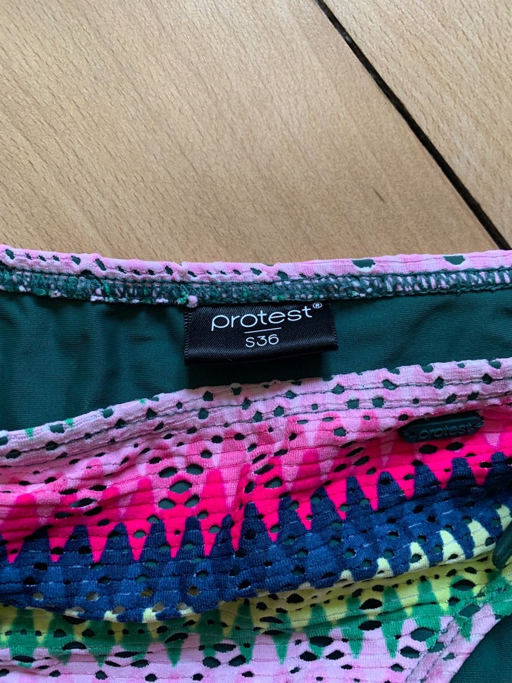 Maillots de bain & Bikinis: PROTEST - Bikini bunt gemustert 36 – D'occasion à Zürich par Diazaio 2